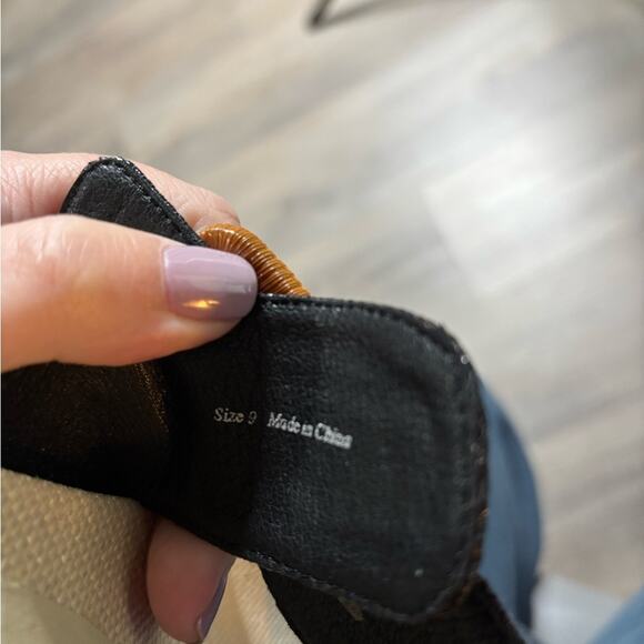 Dolce Vita Black and Tan Two Strap Platform Sandals With Buckle Size 9 - Picture 6 of 6